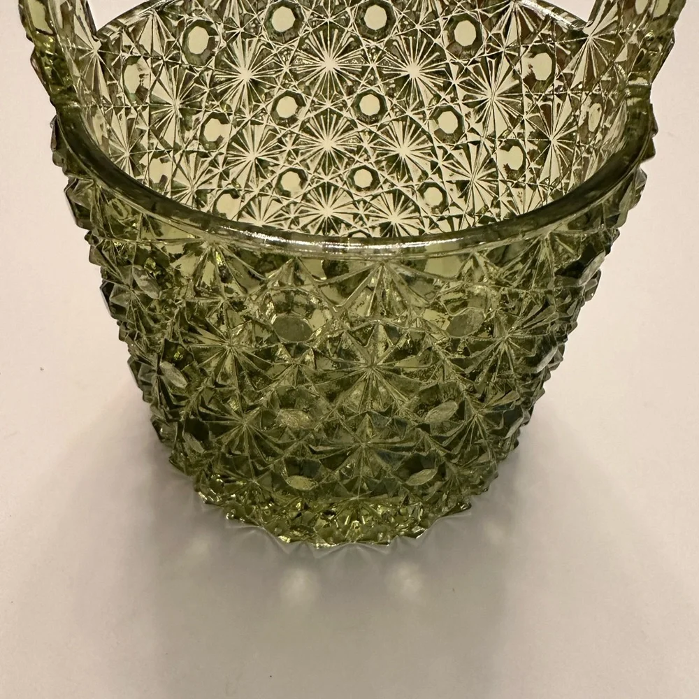 Elegant Green Patterned Glass Jar with Lid - Picture 2 of 9